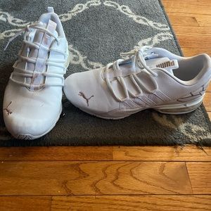 Women’s white Puma Sneakers